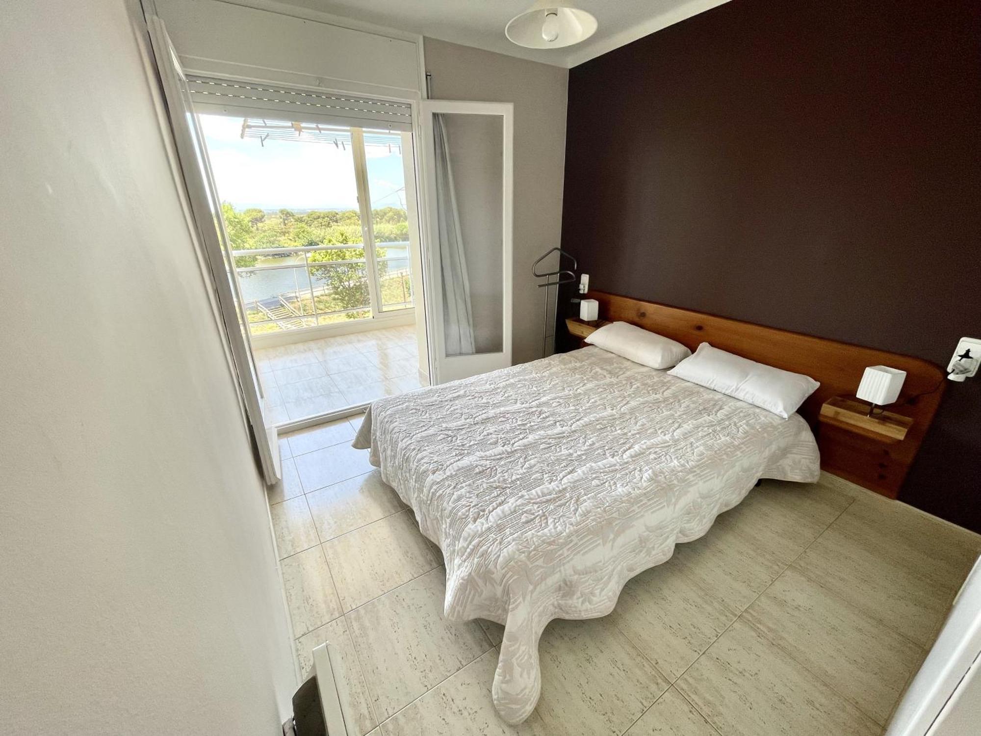 33Apartamento Soleado De Dos Habitaciones Empuriabrava Esterno foto